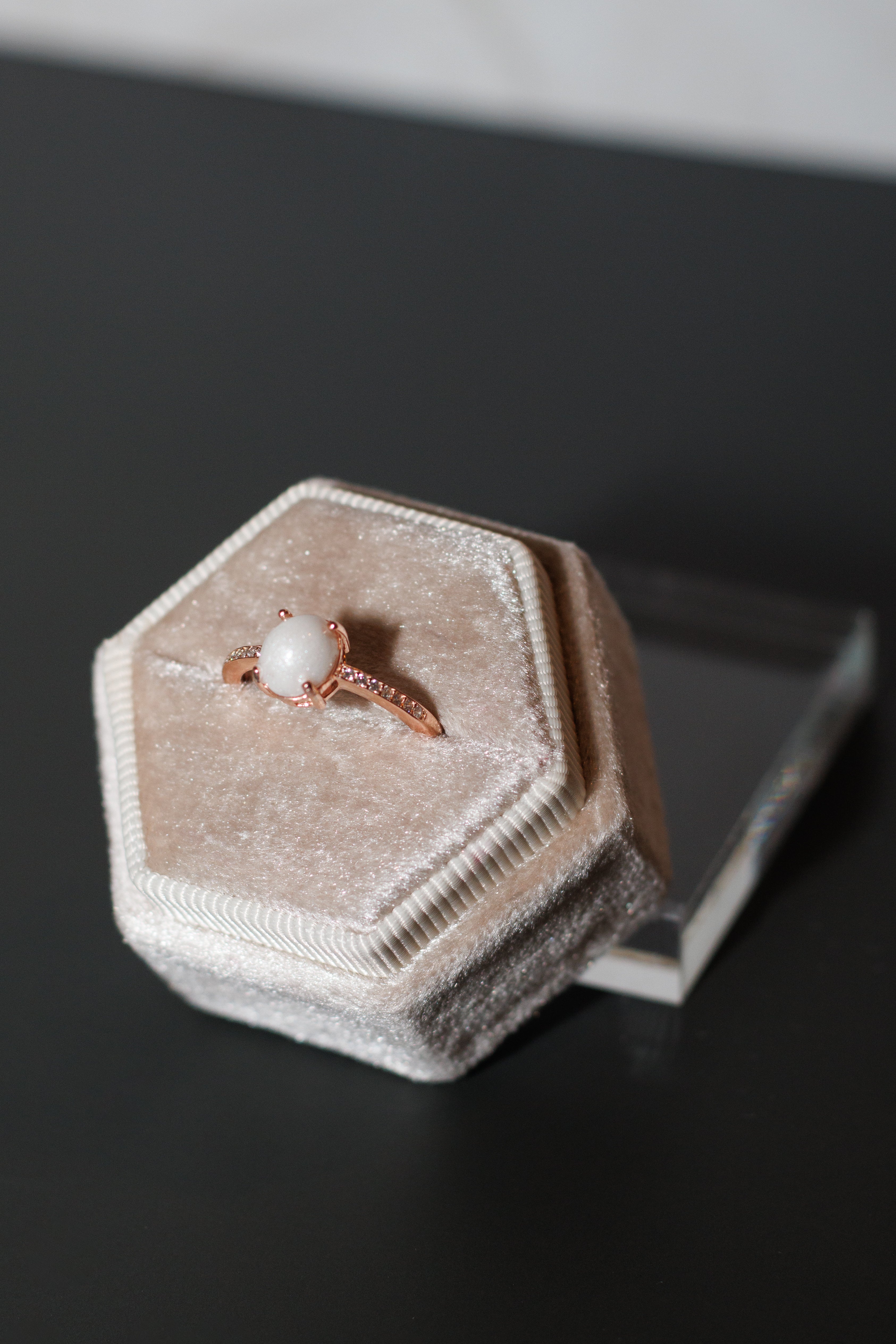 **PRE-ORDER** Rose Gold Centerpiece Ring